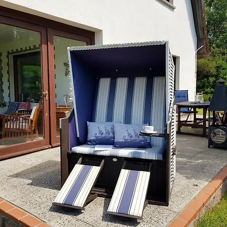 Reethaus Ostseestrand 18 * Wustrow (Fischland)